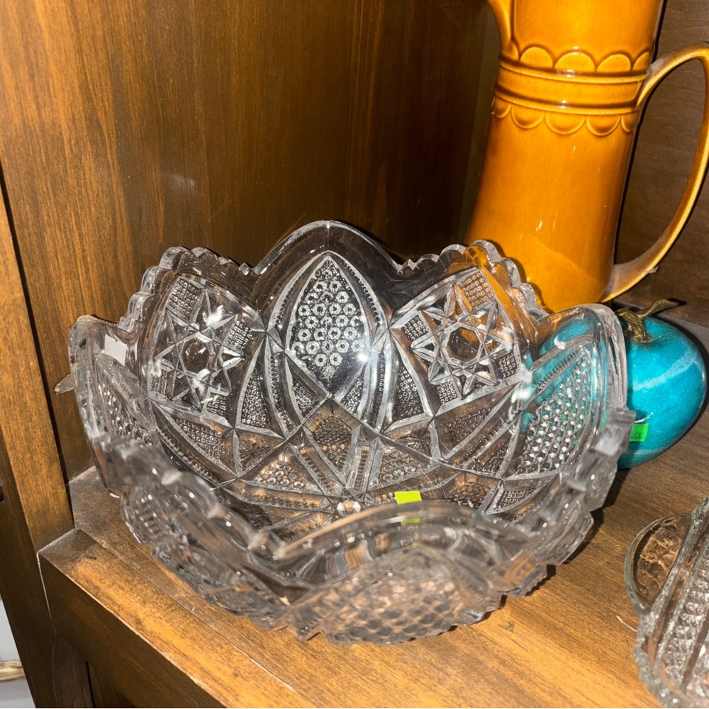 Antique Us Regal cut glass bowl